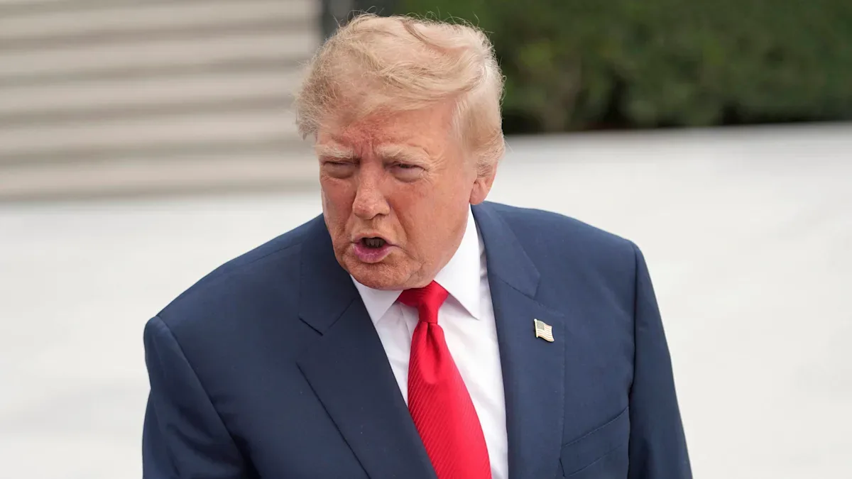 Artikelbild der Quelle zu: „Zeit, dass die Ukraine einen neuen Präsidenten bekommt“ – Trump fordert Ablösung von Selenskyj